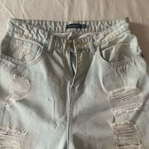 Boohoo high waisted jeans size 6.